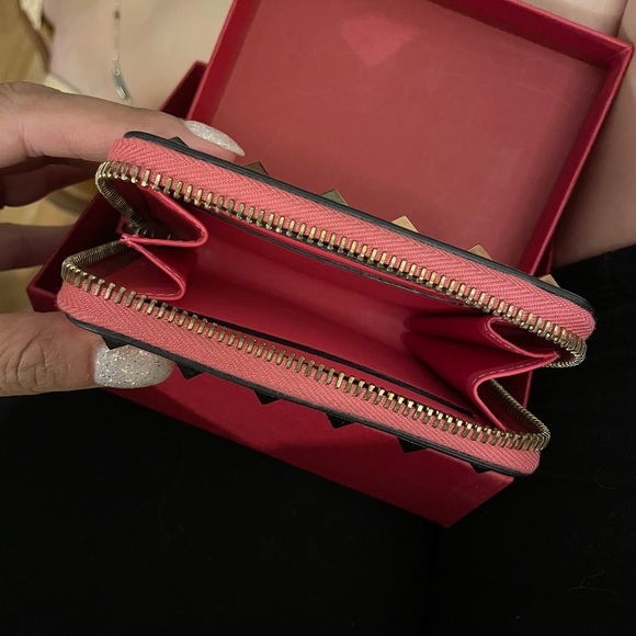 Valentino Zipper Card Coin Wallet - Picture 9 of 10